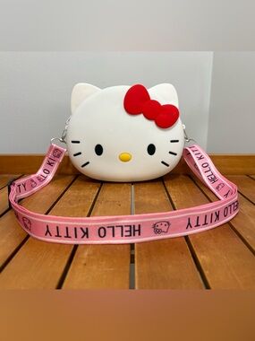 🦋2 For $50🦋Hello Kitty White & Red Kids Crossbody Bag with Pink Strap Silicone